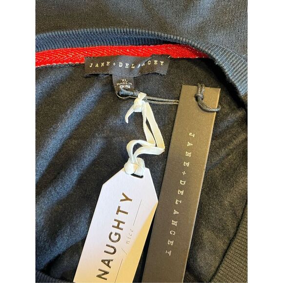 Jane + Delancey Embroidered Dog Sweatshirt XL black Pullover Christmas Frenchie - Picture 7 of 7